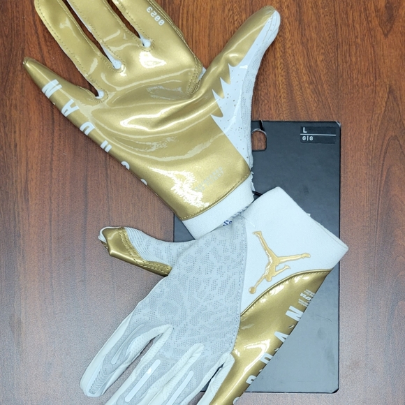 Nike Jordan Jordan White And Gold Football Gloves Size Large Nike